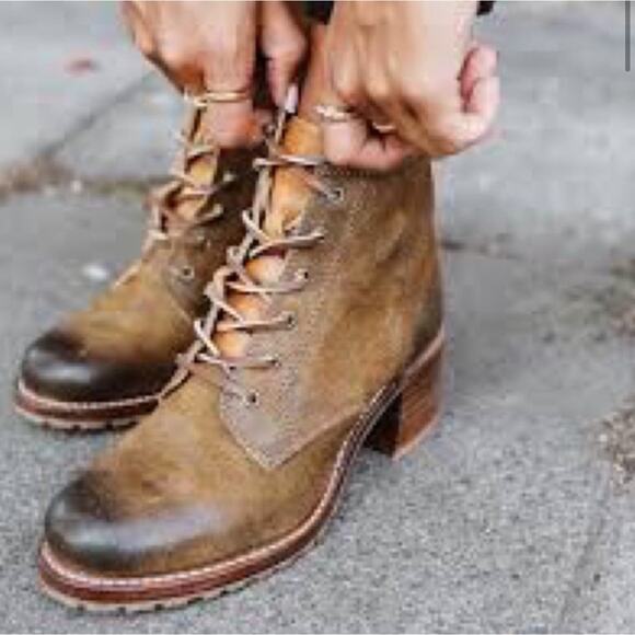 Frye Vintage Sabrina Brown Lace Up Ankle Boot Size 7 - Picture 1 of 13